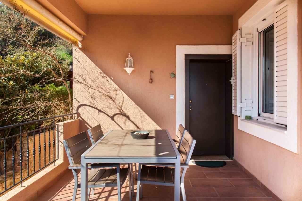 Panorama Traditional House With Private Pool Rodhia  ภายนอก รูปภาพ